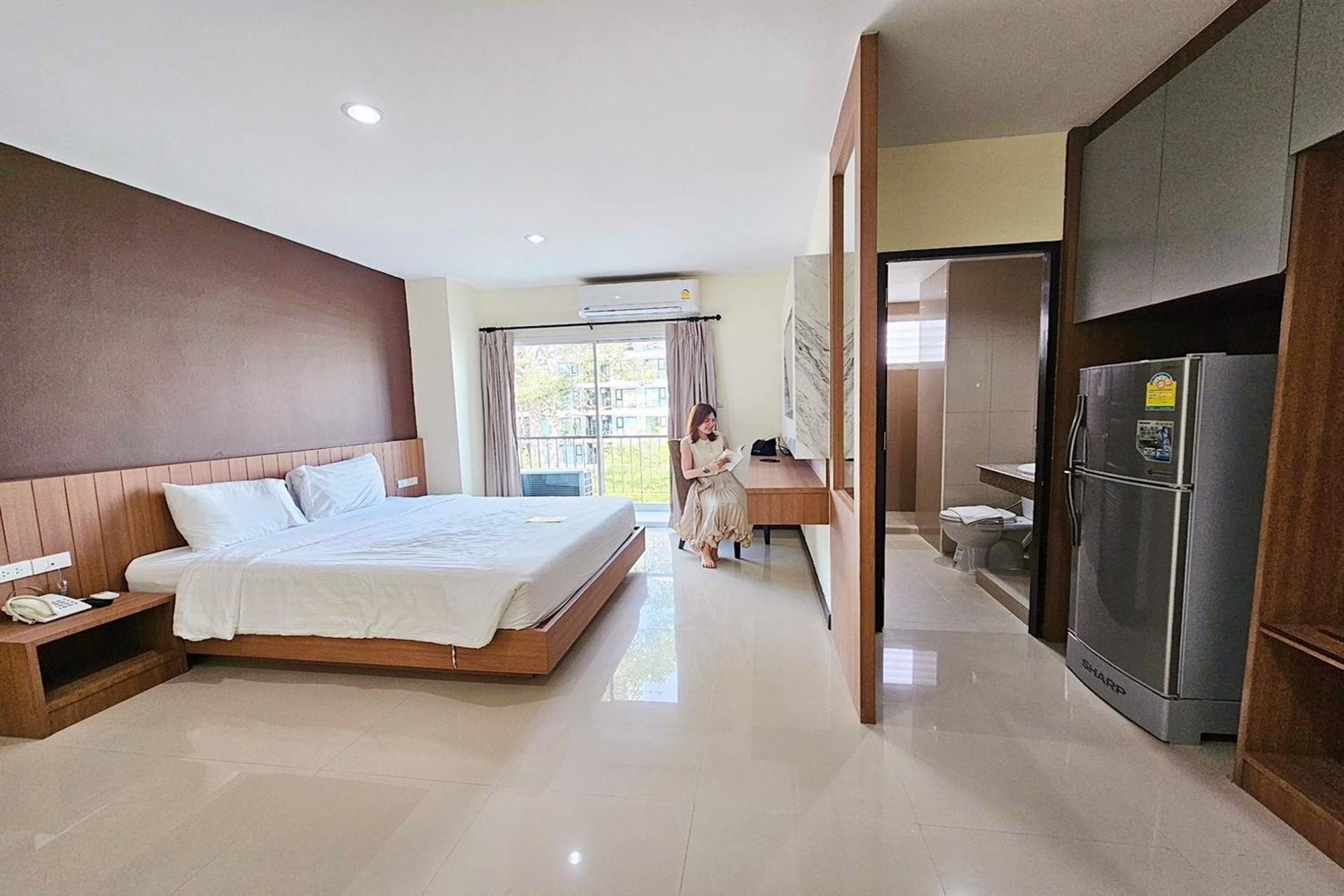 Phavina Hotel Rayong Sha Extra Plus Exterior photo